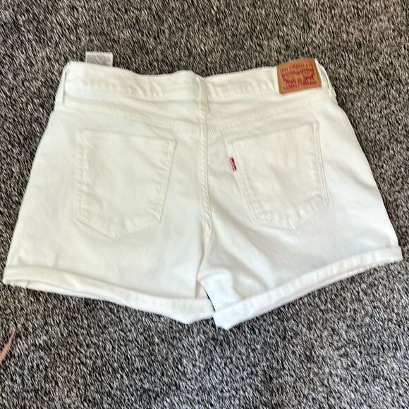 Levi Jean Shorts - Picture 3 of 4